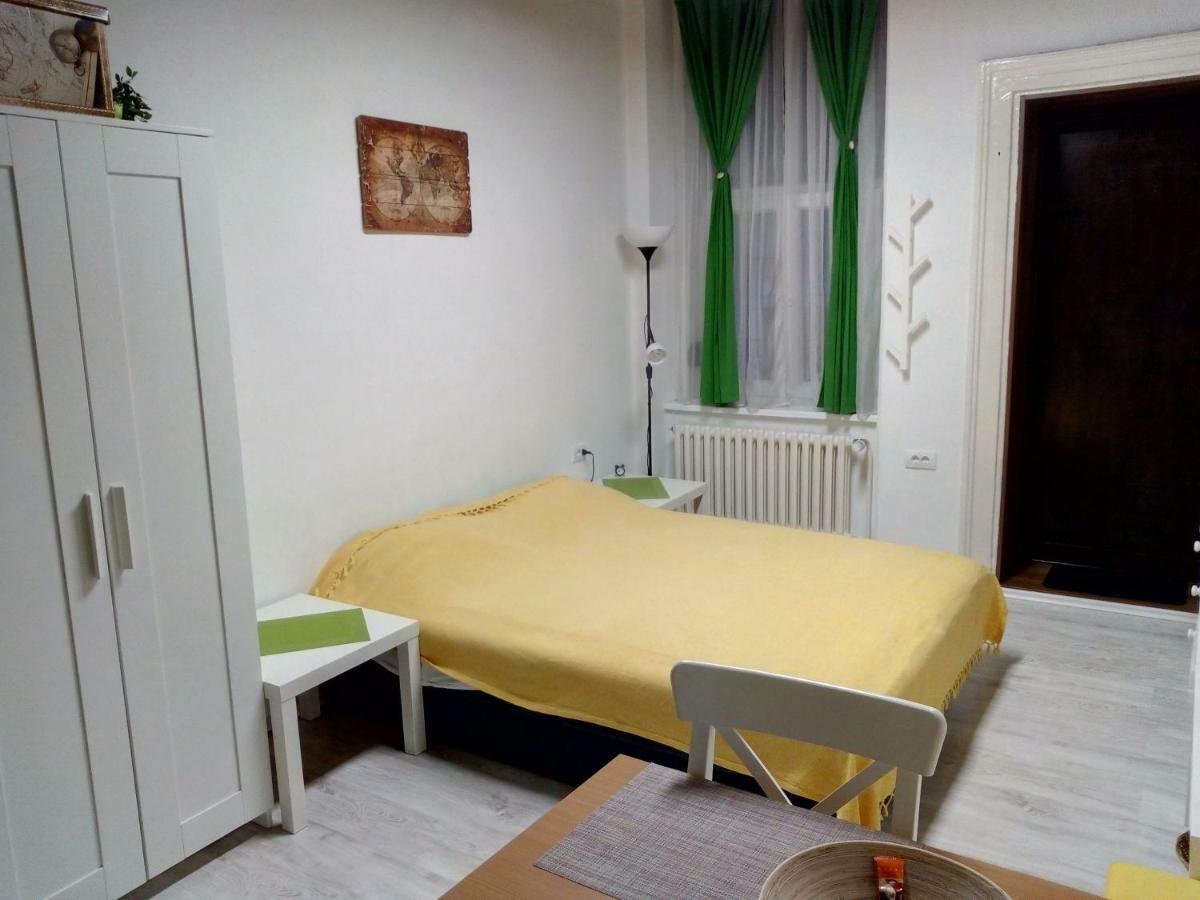Studio Jolie Apartamento Novi Sad Exterior foto